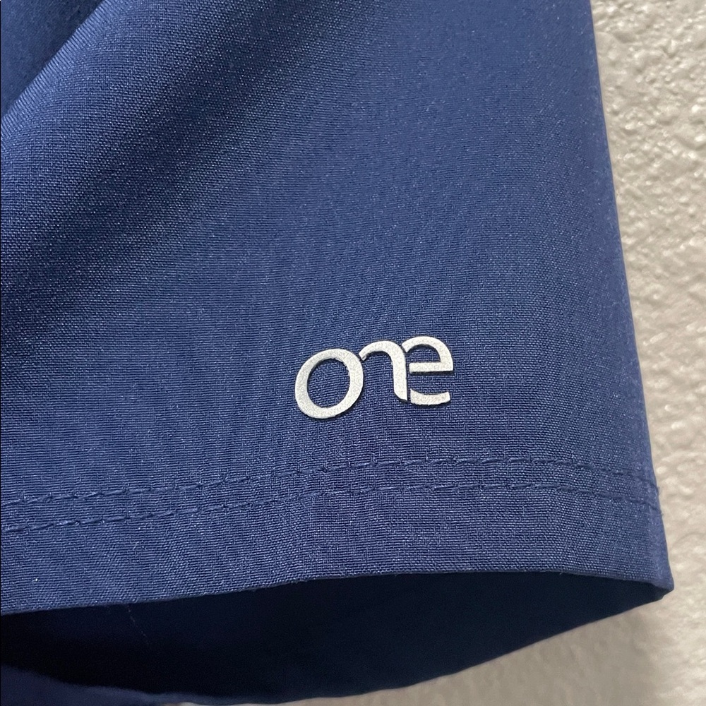 Barco Uniforms Women's Top in Navy and Gray - Picture 3 of 9